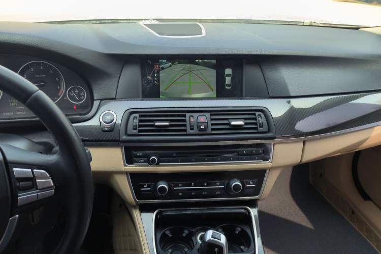 Used BMW 5 Series 2013 525Li Luxury Model Audio And AC Panel