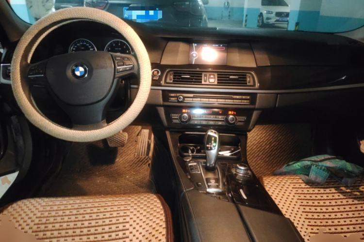 Used BMW 5 Series 2013 520Li Elegant Edition Center Console