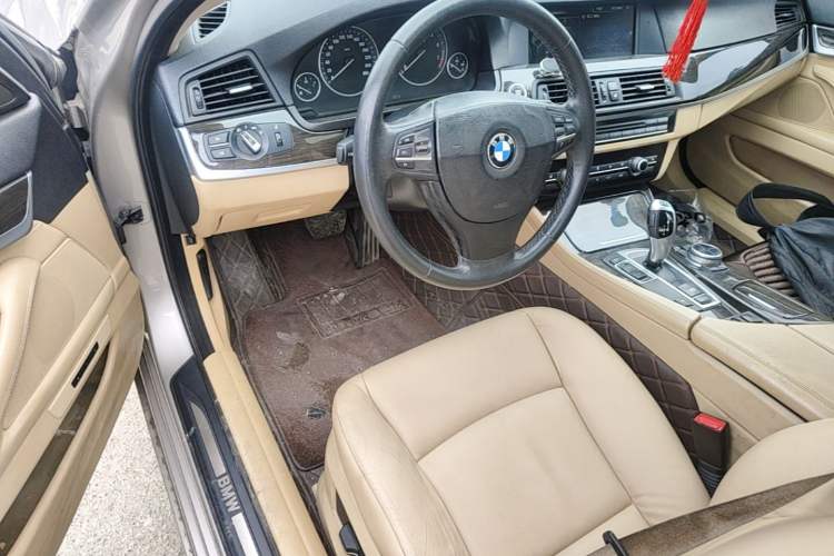 Used BMW 5 Series 2013 530Li Leading Model Driver Seat