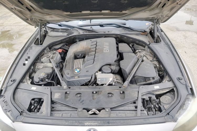 Used BMW 5 Series 2013 530Li Leading Model Engine Bay
