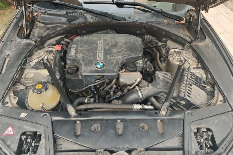 Used BMW 5 Series 2013 525Li Luxury Model Engine Bay