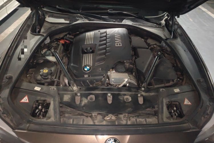 Used BMW 5 Series 2013 530Li Leading Model Engine Bay