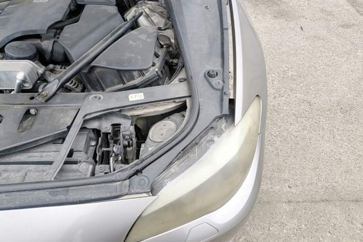 Used BMW 5 Series 2013 530Li Leading Model Engine Bay Left