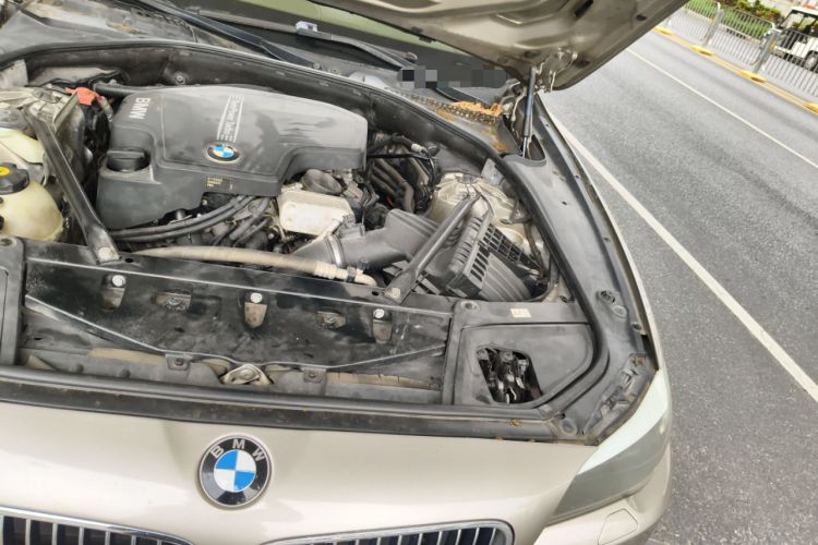 Used BMW 5 Series 2013 525Li Luxury Model Engine Bay Left