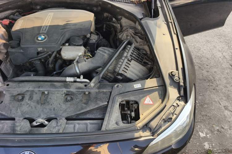 Used BMW 5 Series 2013 520Li Elegant Edition Engine Bay Left