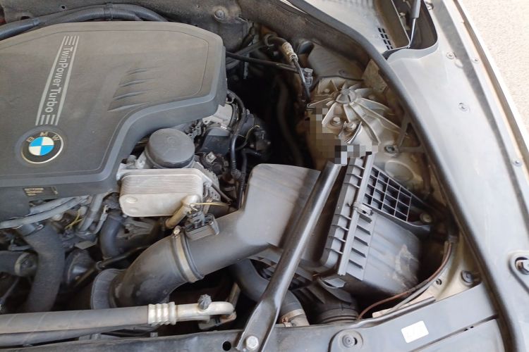 Used BMW 5 Series 2013 525Li Leading Model Engine Bay Left