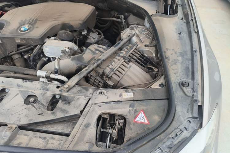 Used BMW 5 Series 2013 520Li Elegant Edition Engine Bay Left