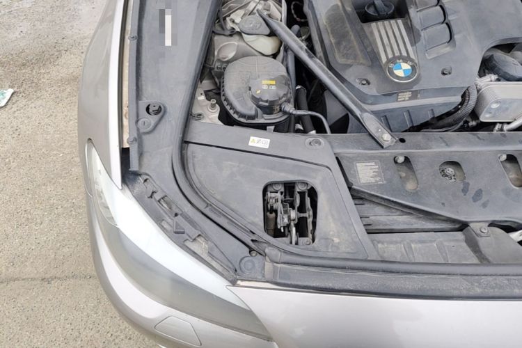 Used BMW 5 Series 2013 530Li Leading Model Engine Bay Right
