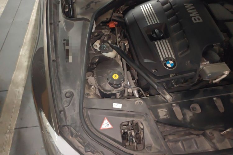 Used BMW 5 Series 2013 530Li Leading Model Engine Bay Right