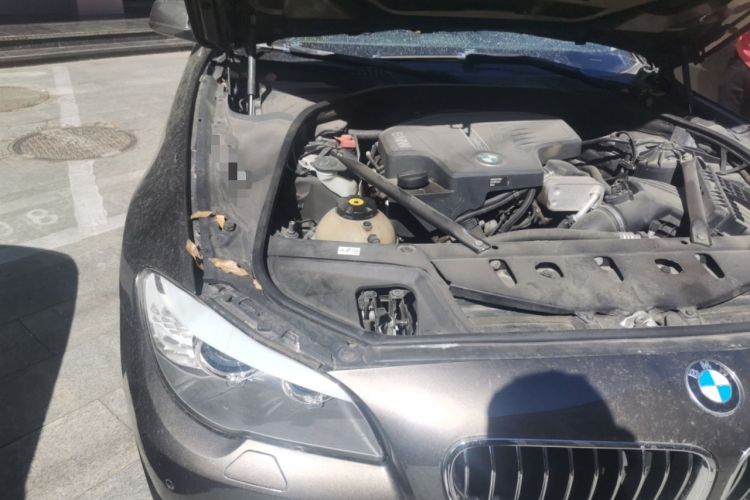 Used BMW 5 Series 2013 525Li Luxury Model Engine Bay Right