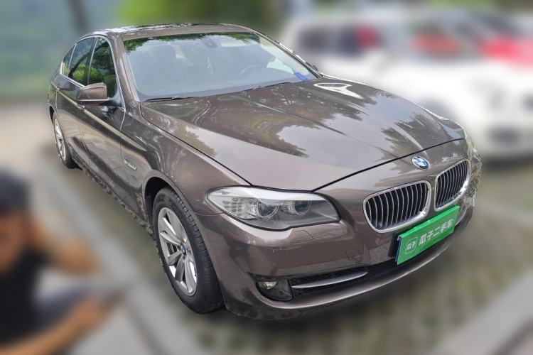 Used BMW 5 Series 2013 525Li Leading Model Front Right 45 Deg
