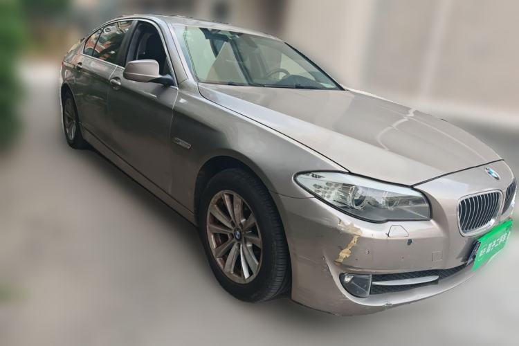 Used BMW 5 Series 2013 525Li Luxury Model Front Right 45 Deg