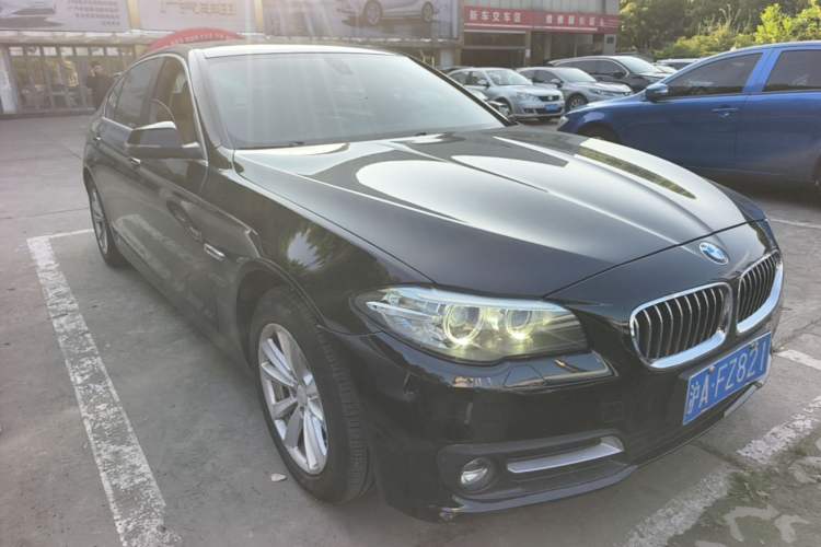 Used BMW 5 Series 2013 520Li Elegant Edition Front Right 45 Deg
