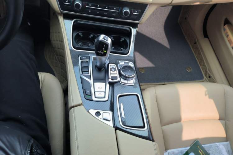 Used BMW 5 Series 2013 525Li Luxury Model Gear Lever