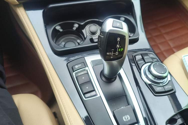 Used BMW 5 Series 2013 520Li Elegant Edition Gear Lever