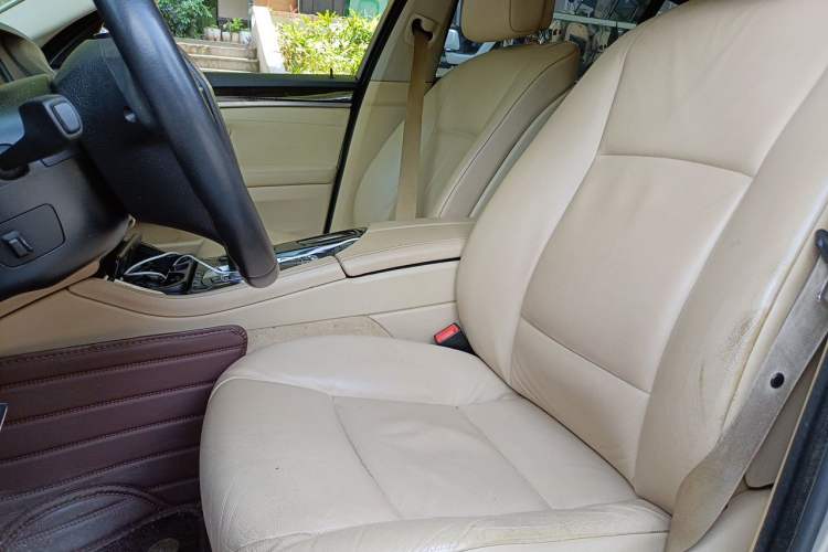 Used BMW 5 Series 2013 525Li Leading Model Left Front Seat