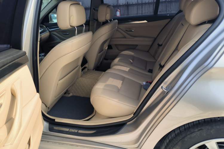 Used BMW 5 Series 2013 525Li Luxury Model Left Rear Seat