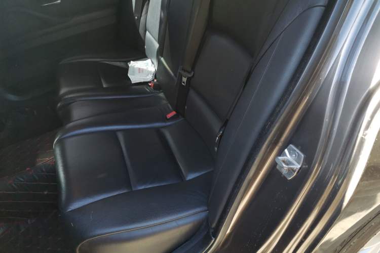 Used BMW 5 Series 2013 525Li Luxury Model Left Rear Seat