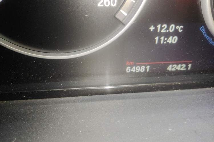 Used BMW 5 Series 2013 520Li Elegant Edition Odometer Close Up