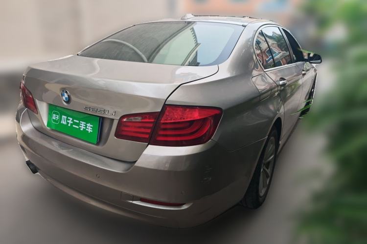 Used BMW 5 Series 2013 525Li Luxury Model Rear Right 45 Deg