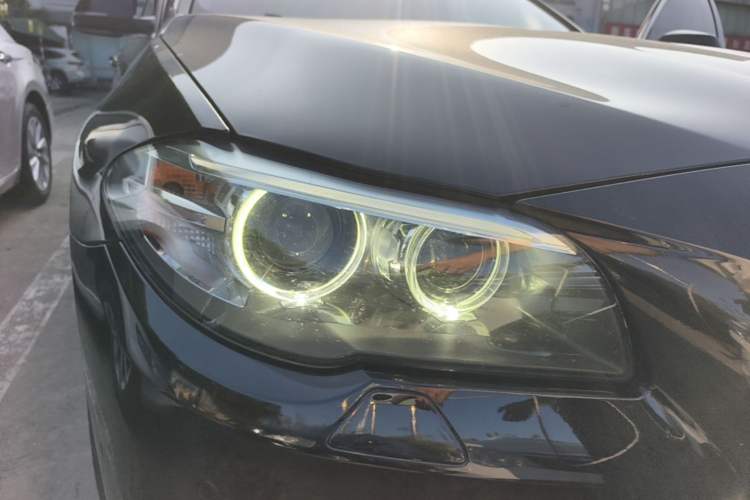 Used BMW 5 Series 2013 520Li Elegant Edition Right Front Headlight
