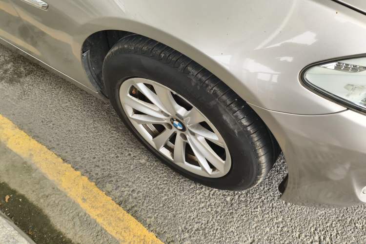 Used BMW 5 Series 2013 525Li Luxury Model Right Front Wheel Hub
