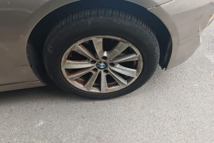 Used BMW 5 Series 2013 525Li Luxury Model Right Front Wheel Hub