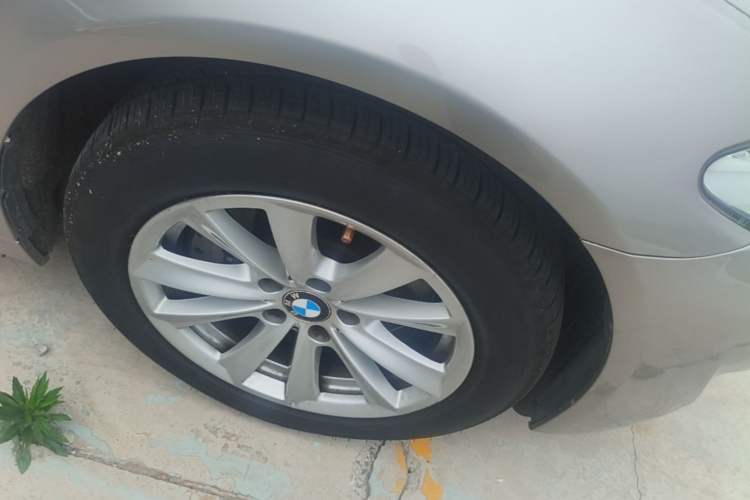 Used BMW 5 Series 2013 520Li Elegant Edition Right Front Wheel Hub