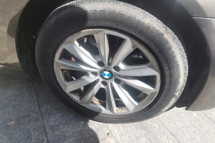 Used BMW 5 Series 2013 525Li Luxury Model Right Front Wheel Hub