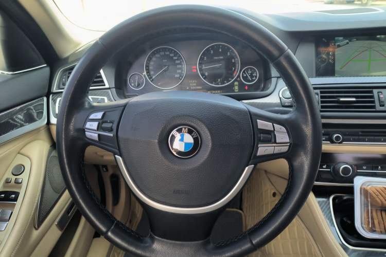 Used BMW 5 Series 2013 525Li Luxury Model Steering Wheel