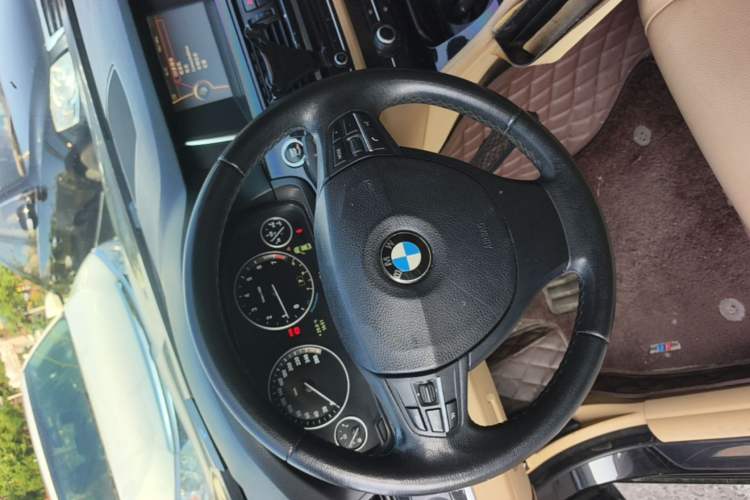 Used BMW 5 Series 2013 520Li Elegant Edition Steering Wheel