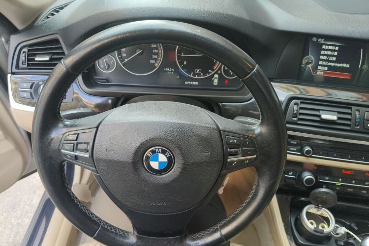 Used BMW 5 Series 2013 525Li Luxury Model Steering Wheel