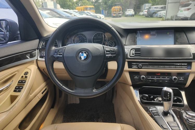 Used BMW 5 Series 2013 525Li Leading Model Steering Wheel