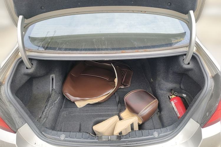 Used BMW 5 Series 2013 530Li Leading Model Trunk