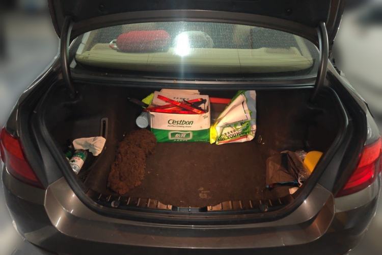 Used BMW 5 Series 2013 530Li Leading Model Trunk