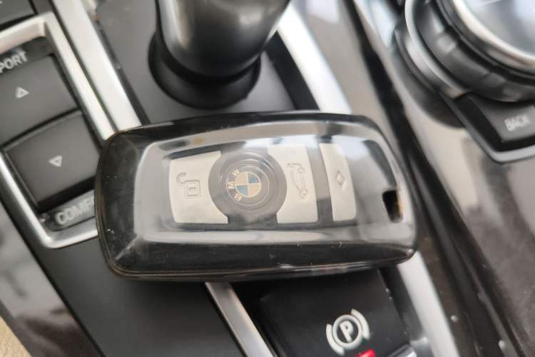 Used BMW 5 Series 2013 525Li Luxury Model Vehicle Key