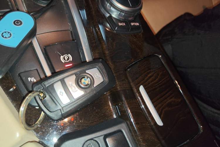 Used BMW 5 Series 2013 525Li Luxury Model Vehicle Key