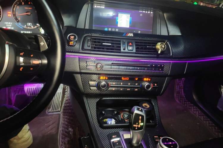 Used BMW 5 Series 2013 525Li Luxury Model Audio And AC Panel