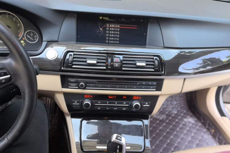 Used BMW 5 Series 2013 530Li Leading Model Audio And AC Panel