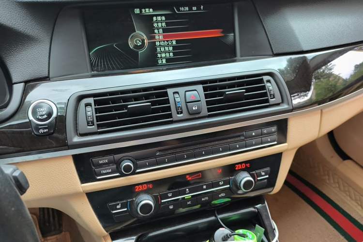 Used BMW 5 Series 2013 525Li Luxury Model Audio And AC Panel