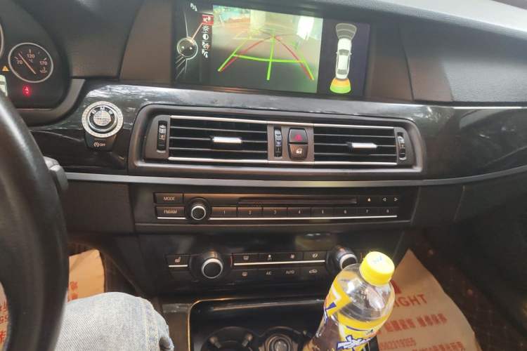 Used BMW 5 Series 2013 525Li Luxury Model Audio And AC Panel