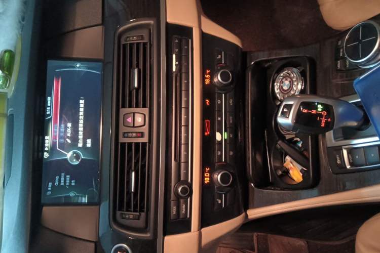 Used BMW 5 Series 2013 530Li Leading Model Audio And AC Panel
