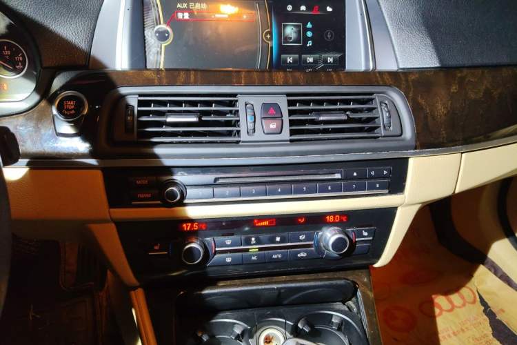 Used BMW 5 Series 2013 525Li Leading Model Audio And AC Panel