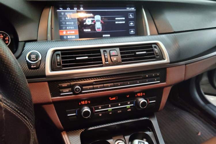 Used BMW 5 Series 2013 520Li Elegant Edition Audio And AC Panel