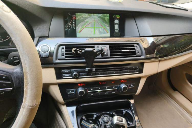 Used BMW 5 Series 2013 525Li Luxury Model Audio And AC Panel