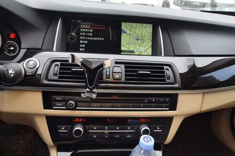 Used BMW 5 Series 2013 525Li Leading Model Audio And AC Panel