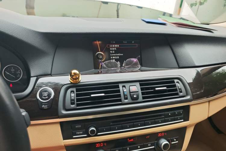 Used BMW 5 Series 2013 525Li Leading Model Audio And AC Panel