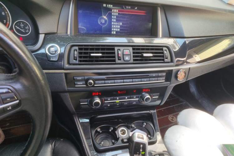 Used BMW 5 Series 2013 520i Elegant Edition Audio And AC Panel
