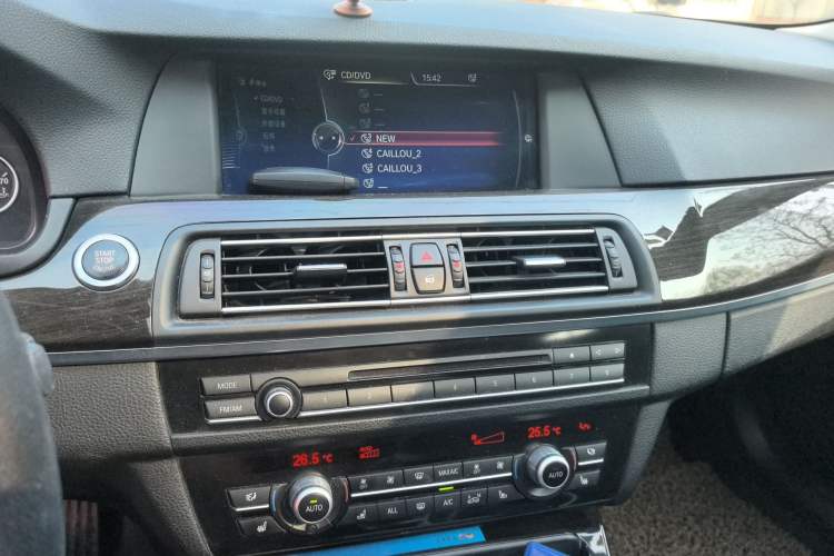Used BMW 5 Series 2013 530Li Luxury Model Audio And AC Panel