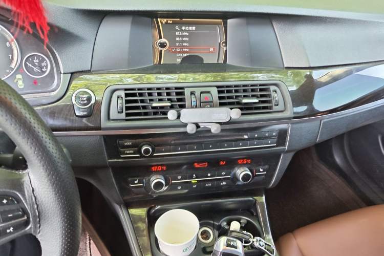 Used BMW 5 Series 2013 525Li Leading Model Audio And AC Panel